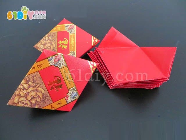 10 red envelopes making stars