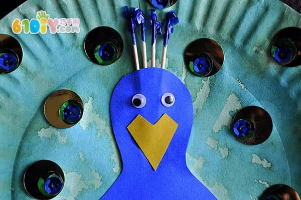 Children's creative handmade paper plate peacock DIY