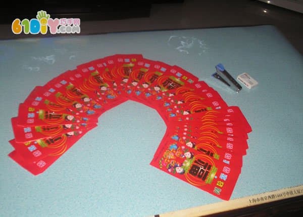 How to Make Lanterns from Red Envelopes