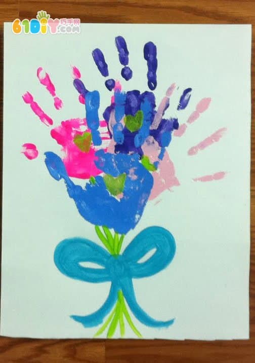 Three or eight children's handmade handprint bouquet card