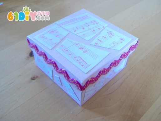 Square gift box making process and template