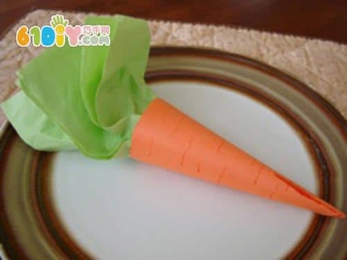 Three-dimensional paper art DIY Easter carrot