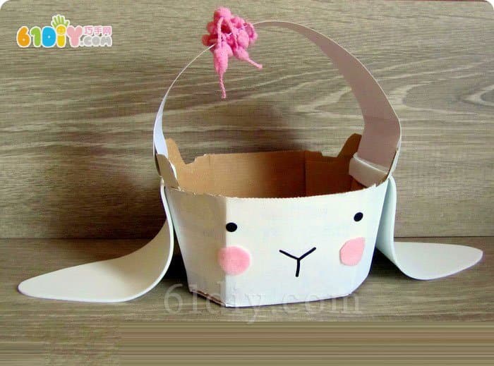 Waste carton remodeling Easter handmade rabbit basket