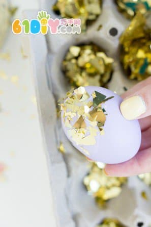 DIY golden Easter egg