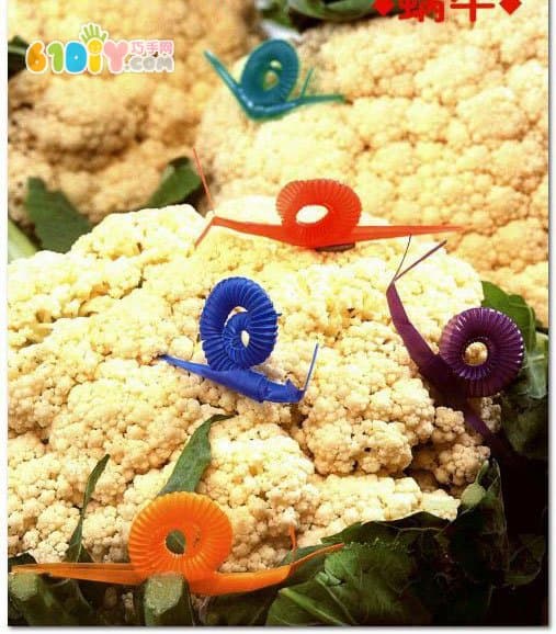 Handmade Straw Snail Art