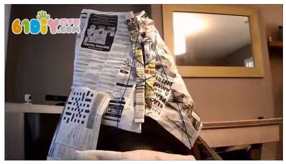 Environmental fashion tutorial Newspaper making wedding dress