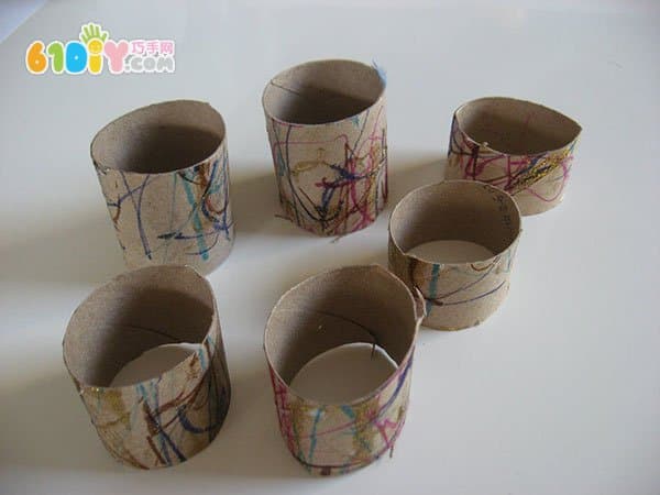 Baby handmade DIY paper tube necklace