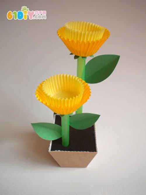 Three-Dimensional Handmade Flowers from Cake Paper