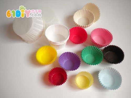 Three-Dimensional Handmade Flowers from Cake Paper