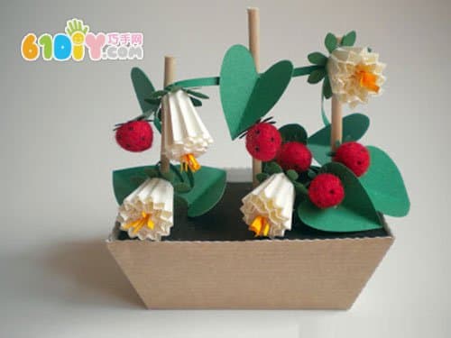 Three-Dimensional Handmade Flowers from Cake Paper