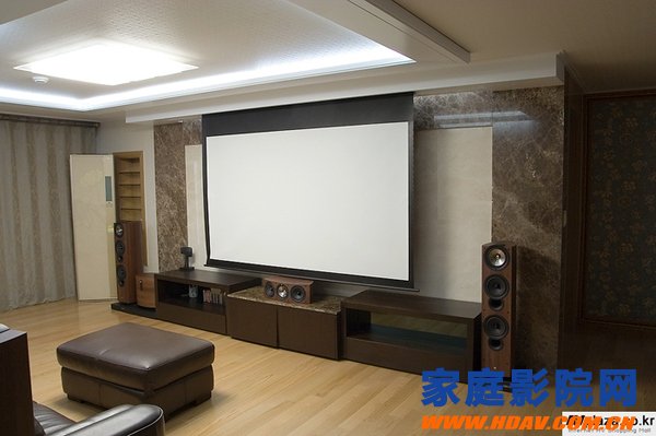 What are the issues to be aware of when setting up a living room home theater?