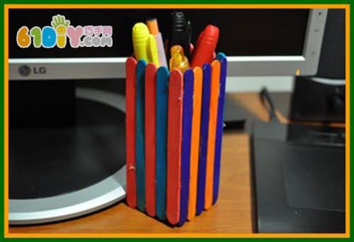 Child's handwork simple ice cream stick pen holder
