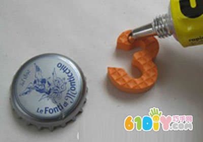 Waste cap making seal toy