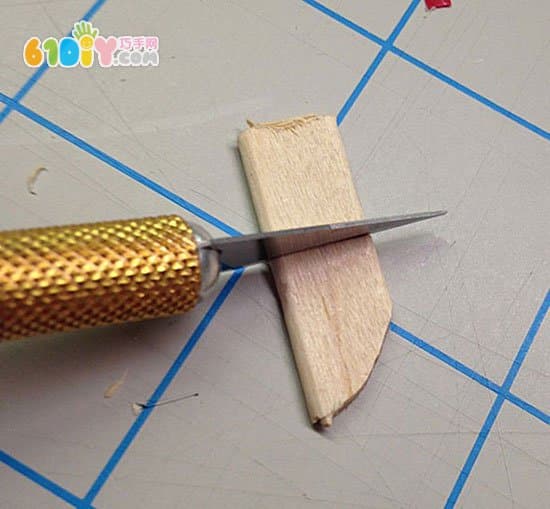 Ice cream stick clothespin manual mini fighter DIY