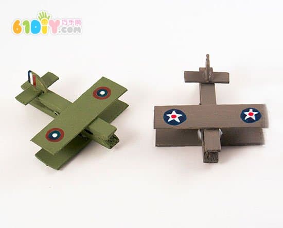 Ice cream stick clothespin manual mini fighter DIY