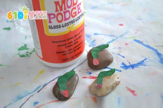 Board game production: good hungry caterpillar