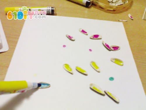 Waste Utilization - Melon Seed Shell Small Flower Stickers