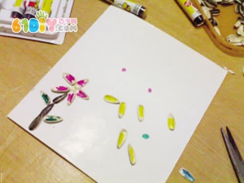 Waste Utilization - Melon Seed Shell Small Flower Stickers
