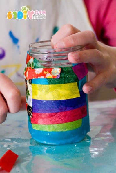 Simple children's handmade scrap glass bottles for making lanterns