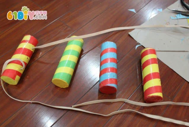 Homemade play teaching aids Thick paper tube making puller