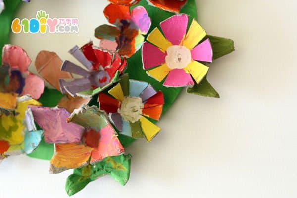 Beautiful egg tray garland production (spring)