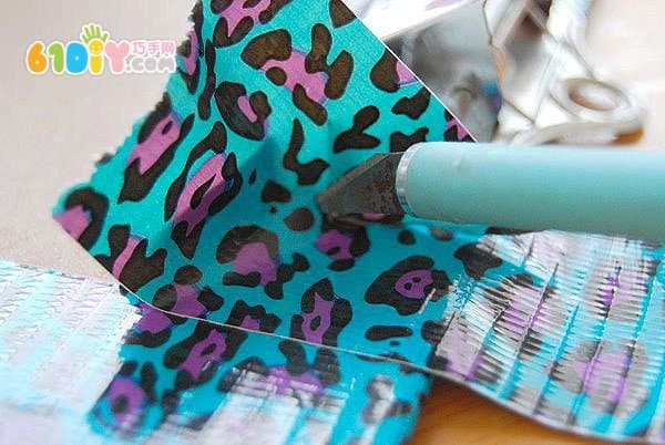 Renovate the Wood Clip with Colored Tape