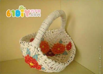 Turn waste into treasure handmade newspaper weave flower basket