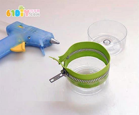 Waste Beverage Bottle Making Zipper Storage Box
