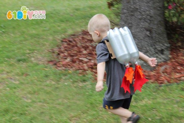 Children's toy handmade plastic bottle making spray paint backpack