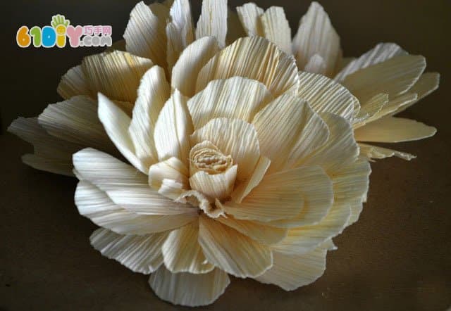 Corn husk handmade decoration flowers