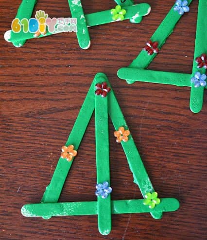 Children's DIY Ice Cream Bar Christmas Tree