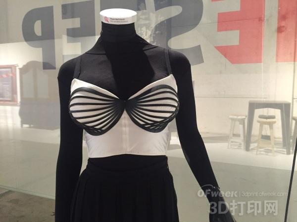 Fashion design in underwear industry 3D printing bra sexy strike