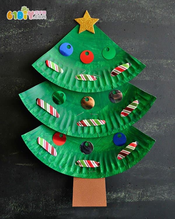 Christmas children DIY making paper plate Christmas tree