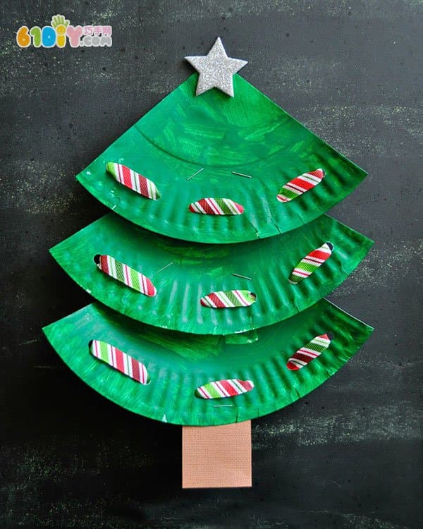 Christmas children DIY making paper plate Christmas tree