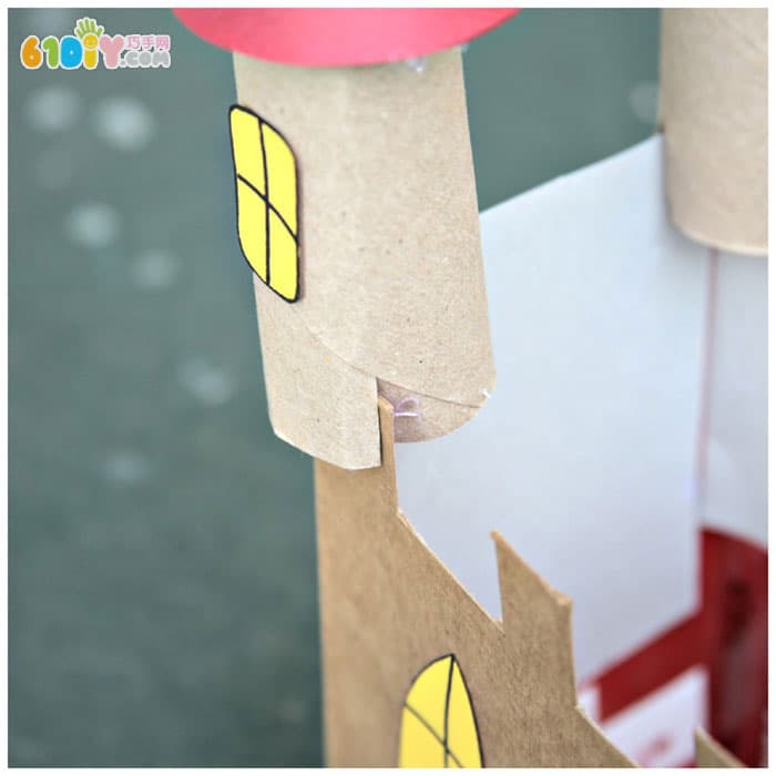 Children's handmade waste carton paper tube making castle