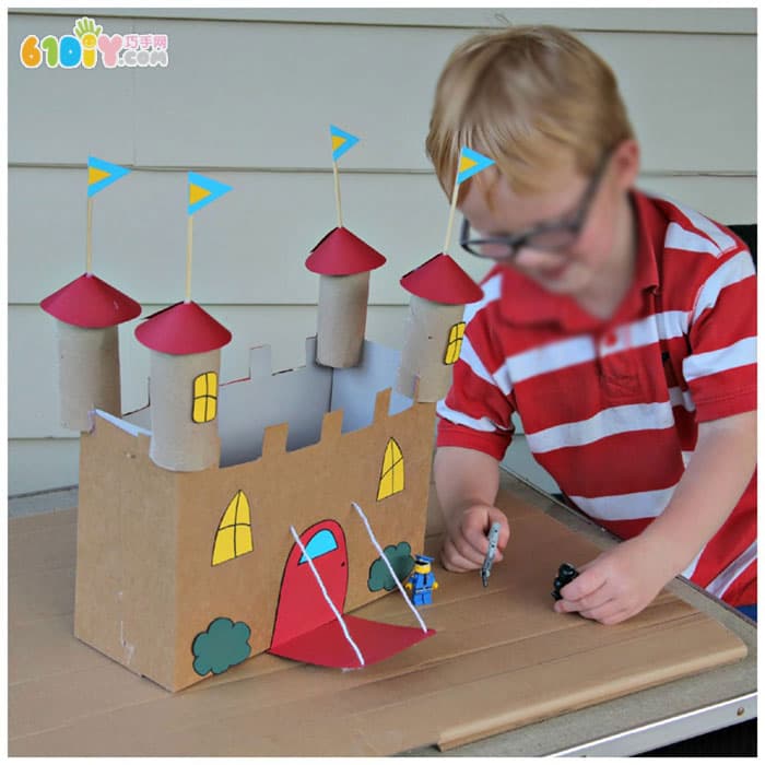 Children's handmade waste carton paper tube making castle