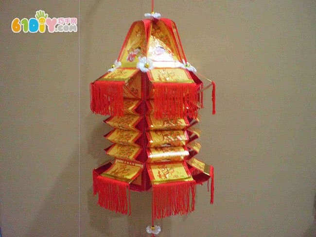 Teach you to make a Lantern Festival lantern with a red envelope