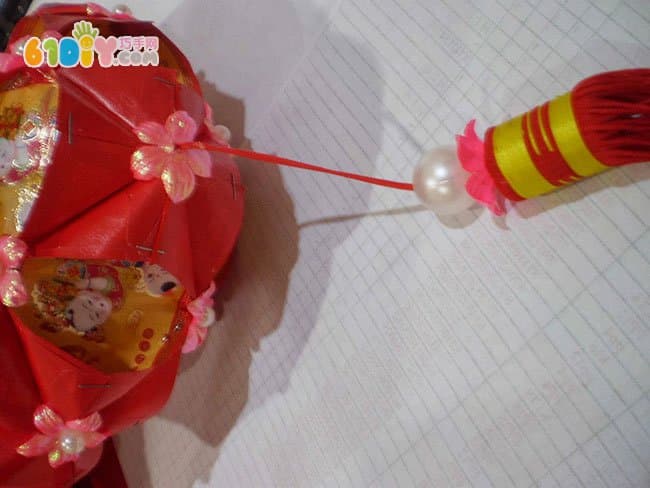 Lantern Festival DIY heart-shaped red envelope lantern making process