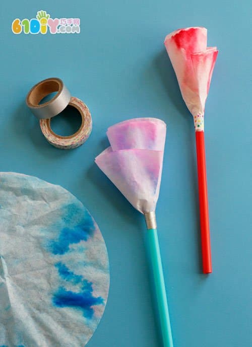 Kindergarten making women's day handmade flowers