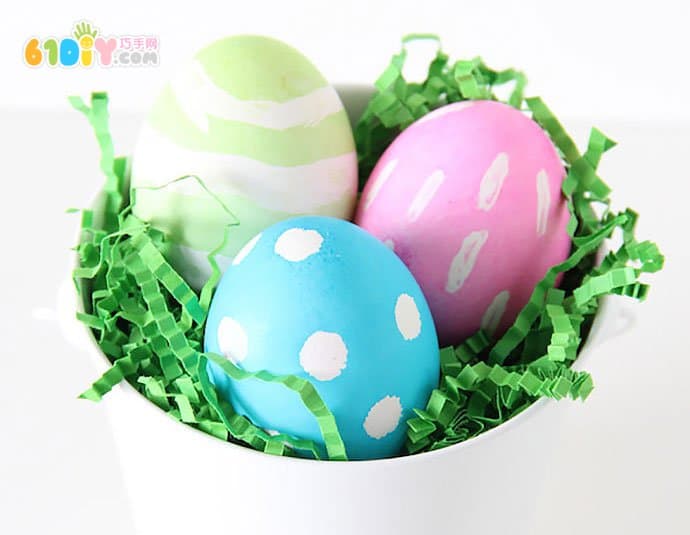 Children's handmade Easter eggs