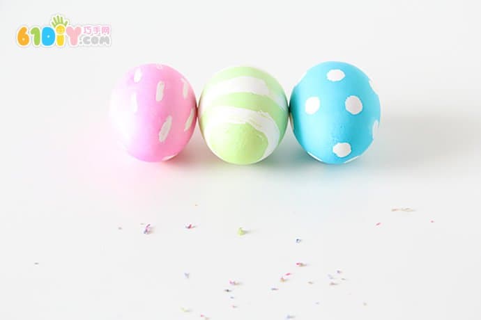 Children's handmade Easter eggs