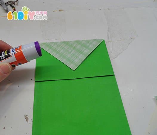 Children's handmade paper bag frog hand puppet