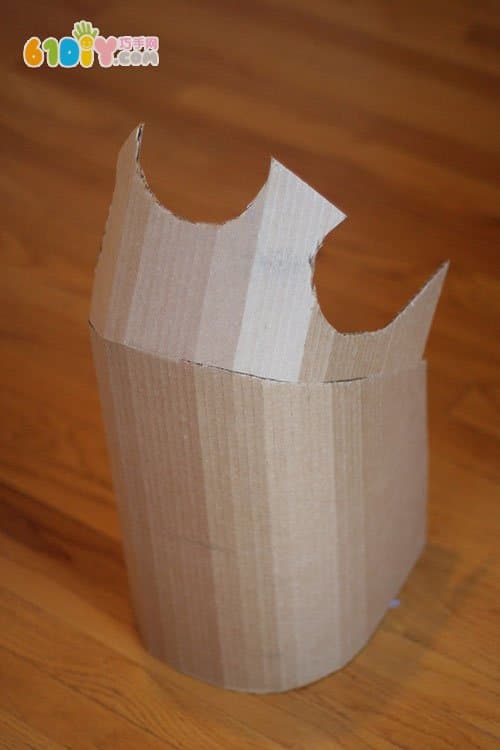 Waste cardboard armor artwork and production process