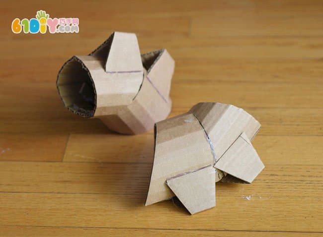 Waste cardboard armor artwork and production process