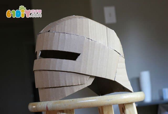 Waste cardboard armor artwork and production process