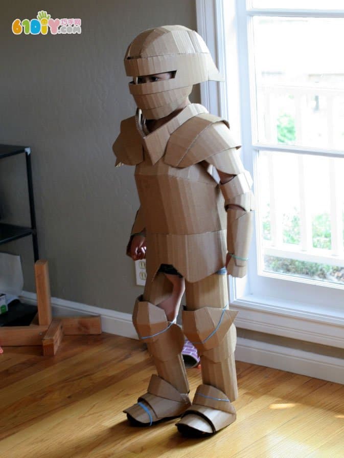 Waste cardboard armor artwork and production process