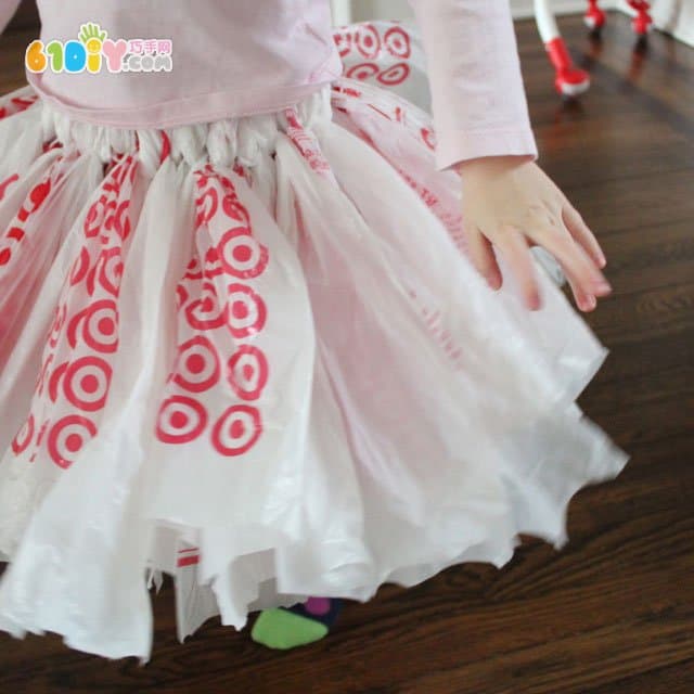 Kindergarten environmental protection clothing waste plastic bag making pettiskirt