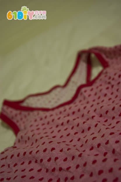 Making a vintage dress corset with tape