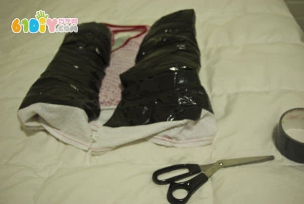 Making a vintage dress corset with tape