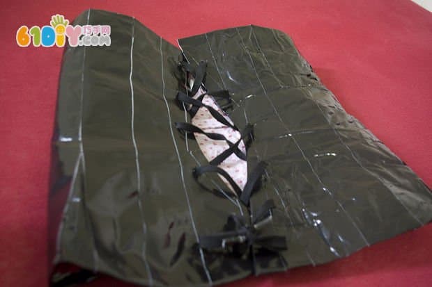 Making a vintage dress corset with tape
